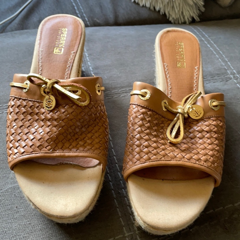 Speery sandals size 9 medium